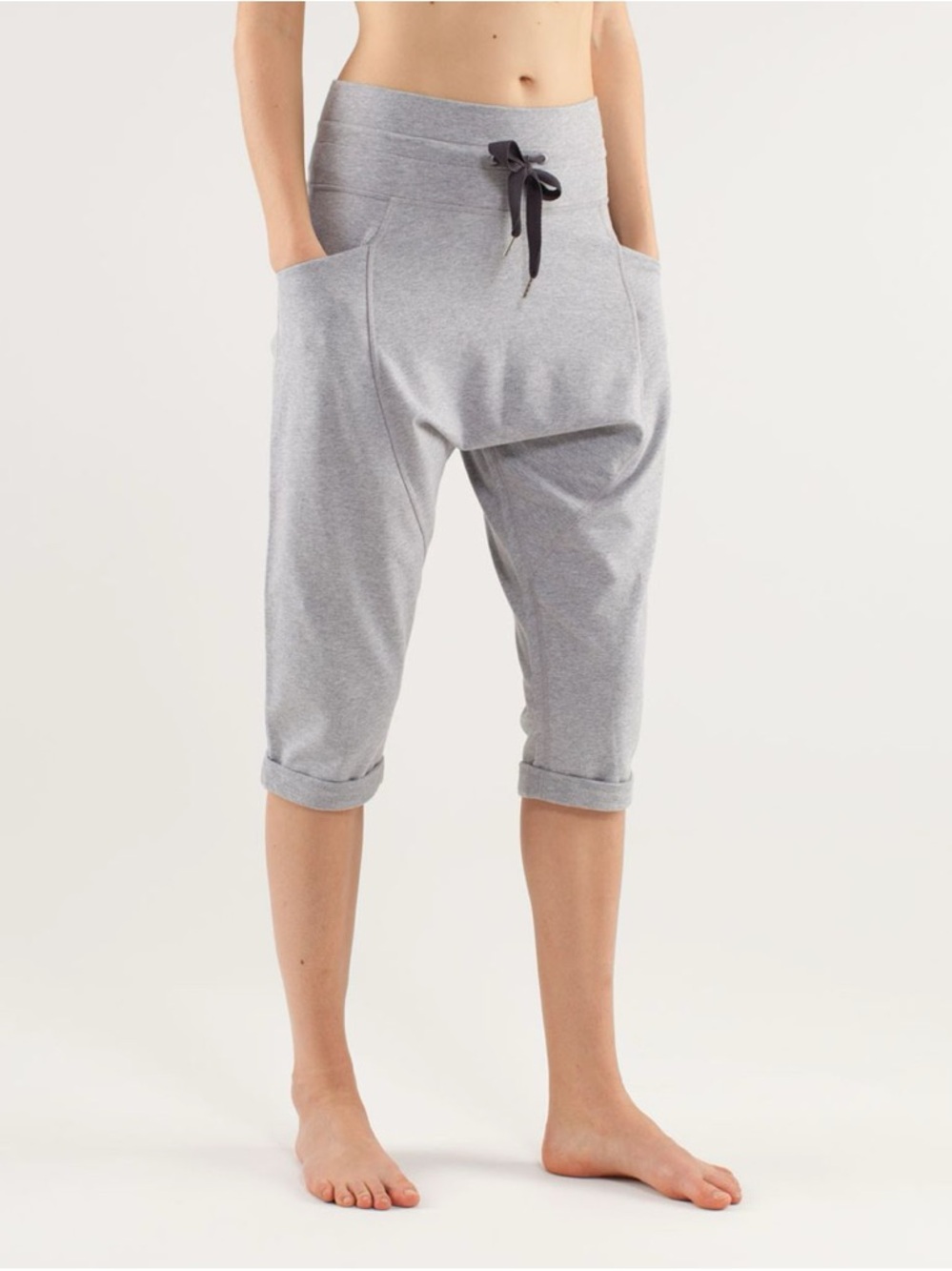 Lululemon Liberty Crop Heathered Fossil Gray Drawstring Jogger Capris